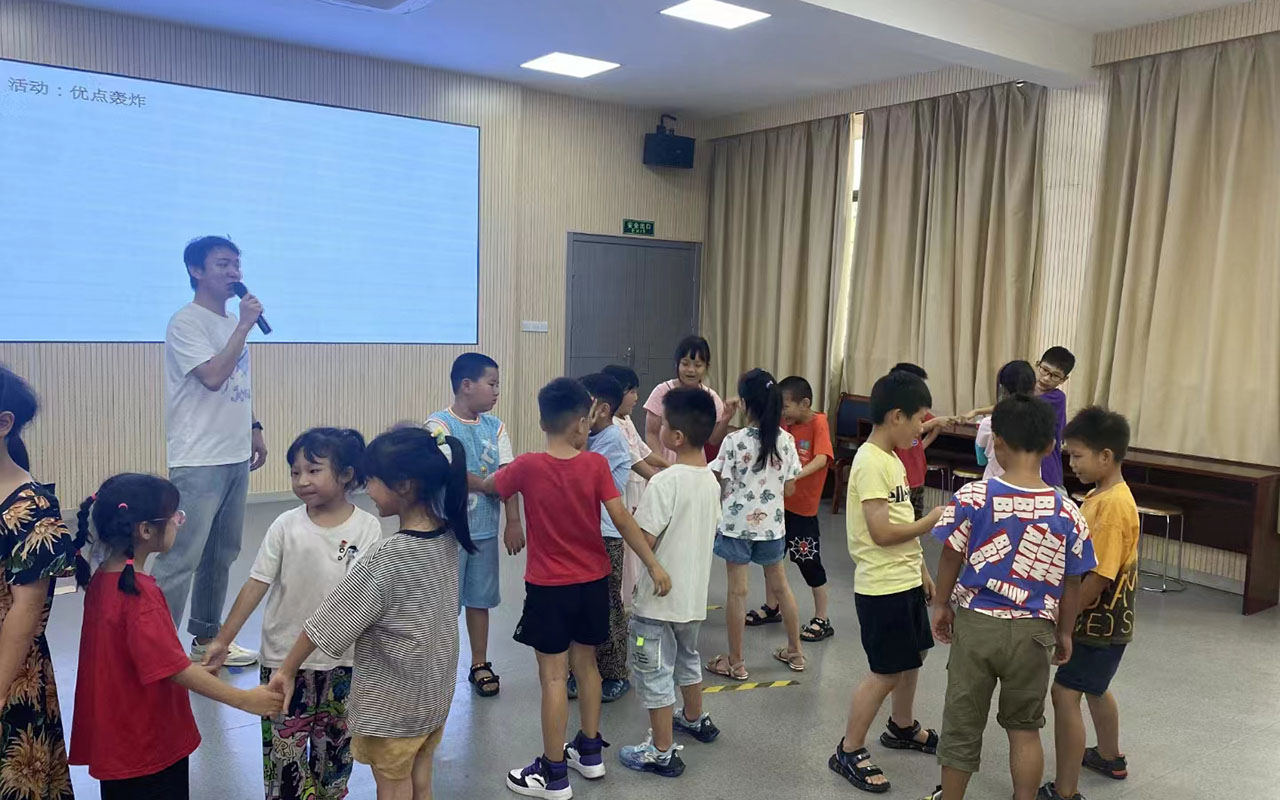 黄石龙观乡中心学校